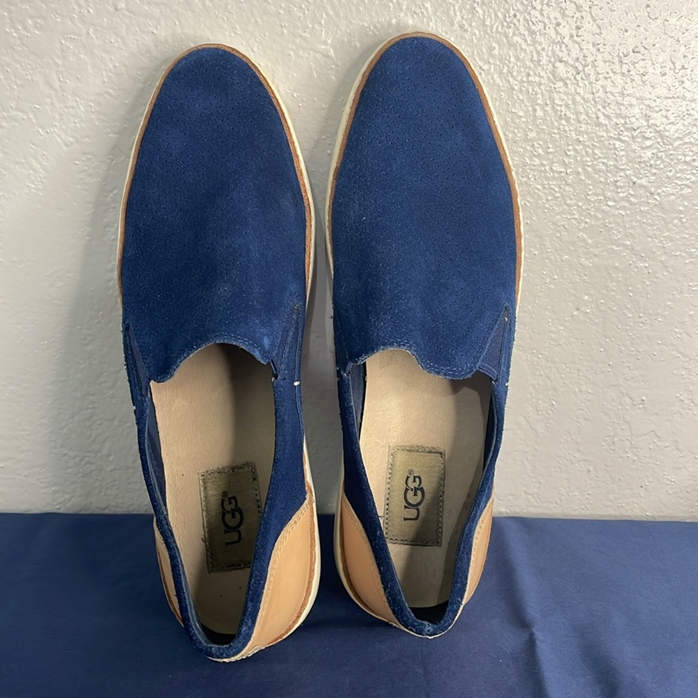 UGG Adley Perf Blue Suede Slip-on Shoe, size 9 - Picture 2 of 9